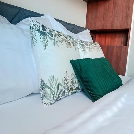 Apartament Na Zielonej Z Tarasem Apartment Pila Luaran gambar